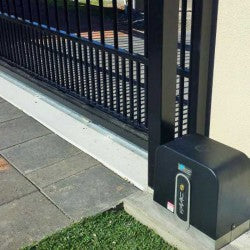 C720 UK KIT - Low voltage gearmotor sliding gates kit up to 500Kg,